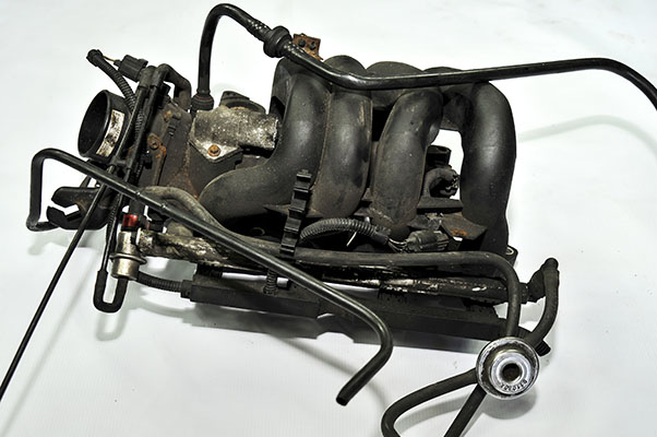 FORD TRANSİT 120 - 120 V ÇIKMA PARÇA EMME MANİFOLDU